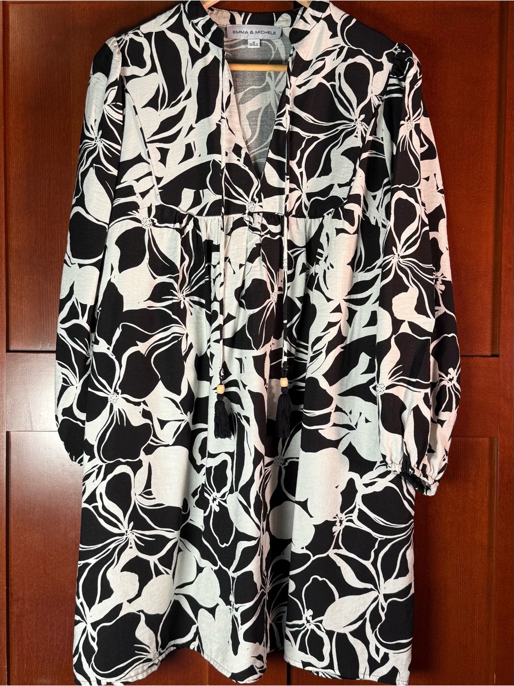 Emma & Michele Black Ivory Floral Babydoll Dress Size M Tassel Tie